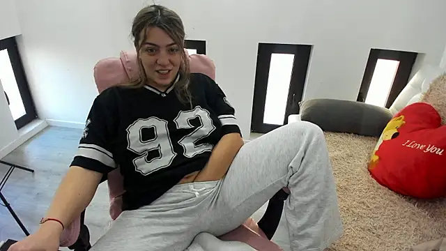 Dyana Kaylinn online show from March 11, 5:34 am