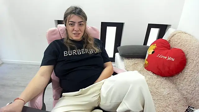 Dyana Kaylinn online show from March 22, 5:21 am