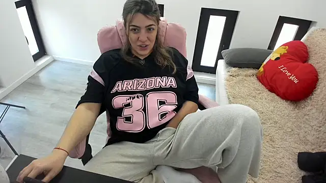 Dyana Kaylinn online show from March 24, 5:18 am