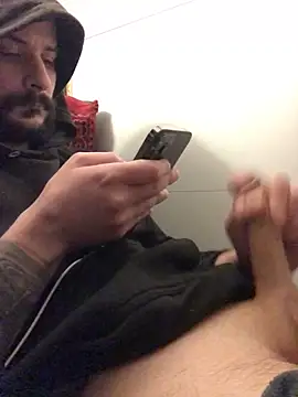 Snapshot of hotmrniceguy chatting on February 17, 11:00 pm hotmrniceguy online show from February 17, 11:00 pm