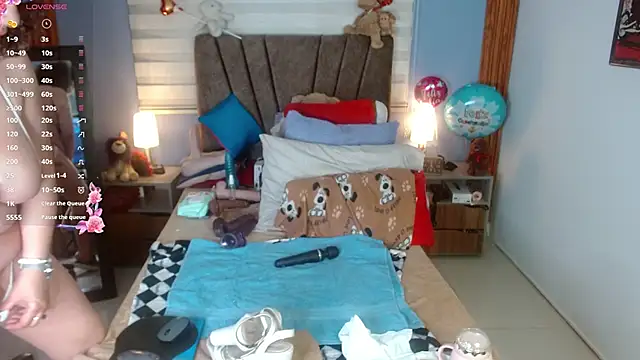 Snapshot of Nadia_84 chatting on September 12, 7:35 pm Nadia 84 online show from September 12, 7:35 pm