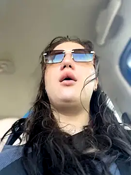 Snapshot of JessiMur chatting on November 14, 4:05 am JessiMur online show from November 14, 4:05 am