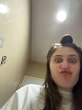 Snapshot of JessiMur chatting on November 30, 2:01 am JessiMur online show from November 30, 2:01 am