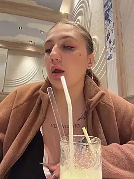 JessiMur online show from February 20, 6:19 am