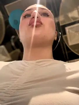 Snapshot of JessiMur chatting on September 25, 4:07 am JessiMur online show from September 25, 4:07 am