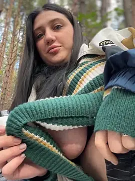 Snapshot of JessiMur chatting on September 21, 6:18 am JessiMur online show from September 21, 6:18 am