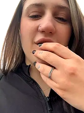 Snapshot of JessiMur chatting on September 13, 8:36 am JessiMur online show from September 13, 8:36 am