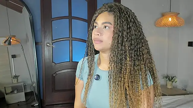 nayah   online show from March 27, 7:59 pm