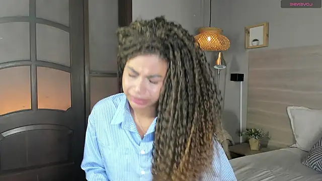 nayah   online show from February 28, 7:57 pm