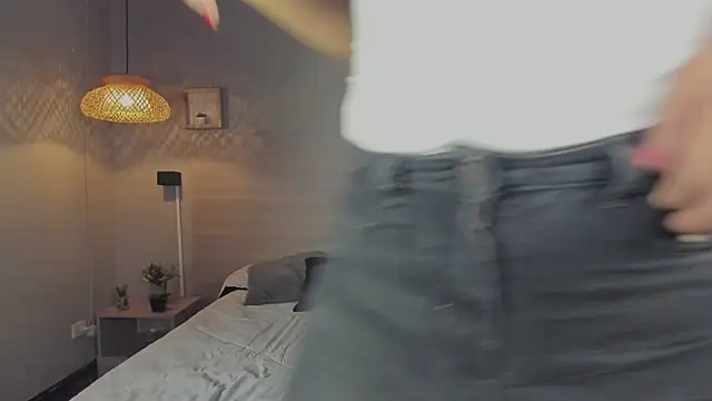 nayah   online show from March 19, 8:00 pm