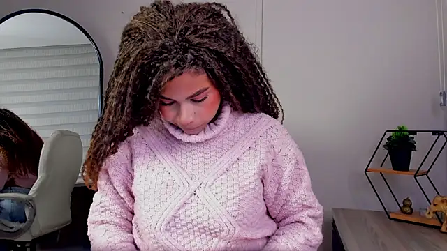 nayah   online show from November 13, 12:53 pm