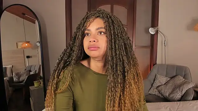 nayah   online show from April 9, 8:04 pm