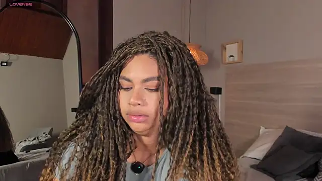 nayah   online show from April 16, 9:39 pm