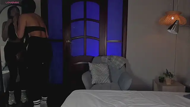 nayah   online show from January 7, 8:25 pm