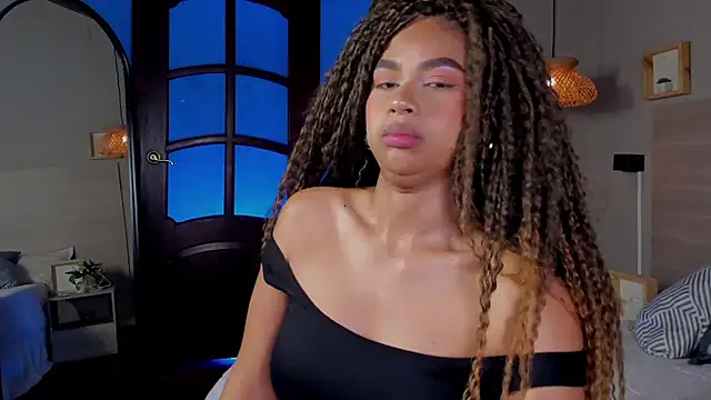 nayah   online show from October 22, 7:24 pm