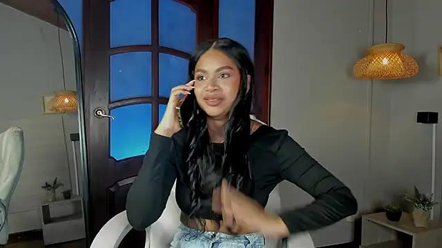 nayah   online show from December 2, 7:59 pm