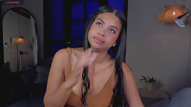 nayah   online show from January 8, 8:04 pm