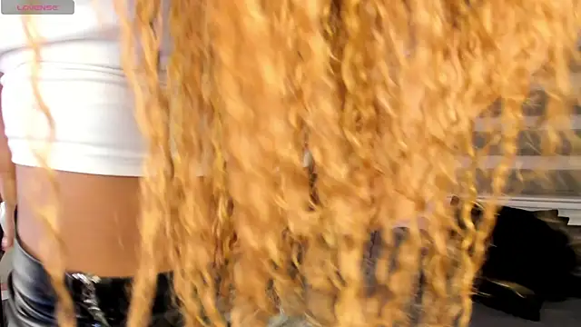 nayah   online show from April 17, 8:55 pm