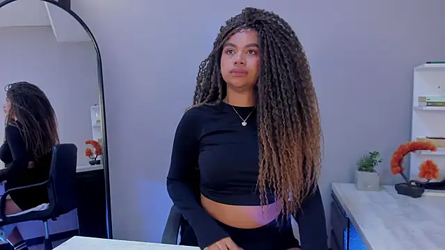 nayah   online show from September 10, 7:57 pm