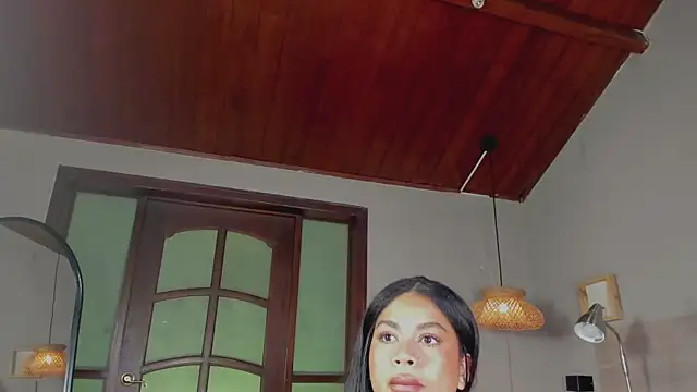 nayah   online show from December 17, 7:41 pm