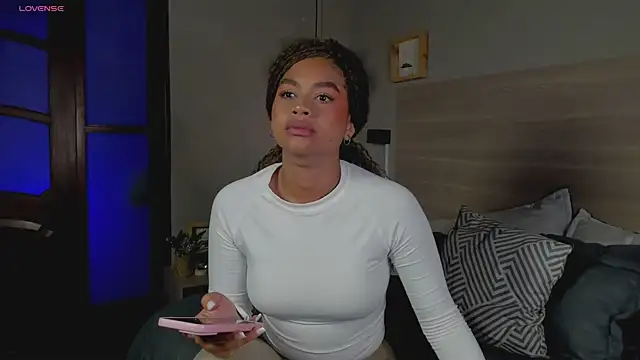 nayah   online show from September 24, 7:53 pm