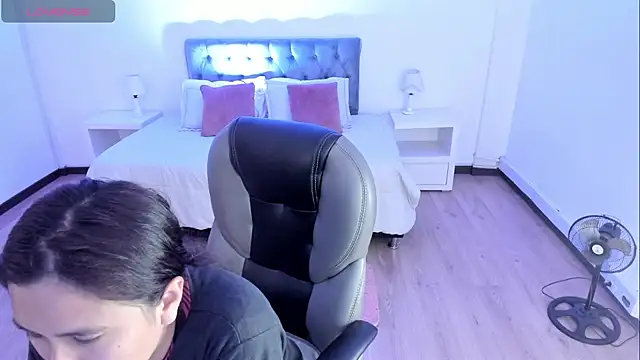  Natalie18 online show from January 10, 3:35 am