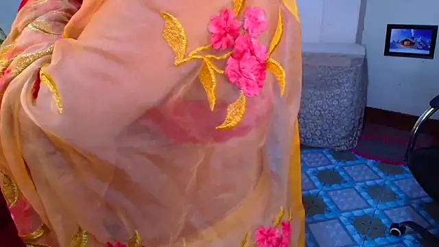 Snapshot of SnoowForYou chatting on November 24, 1:27 am SnoowForYou online show from November 24, 1:27 am