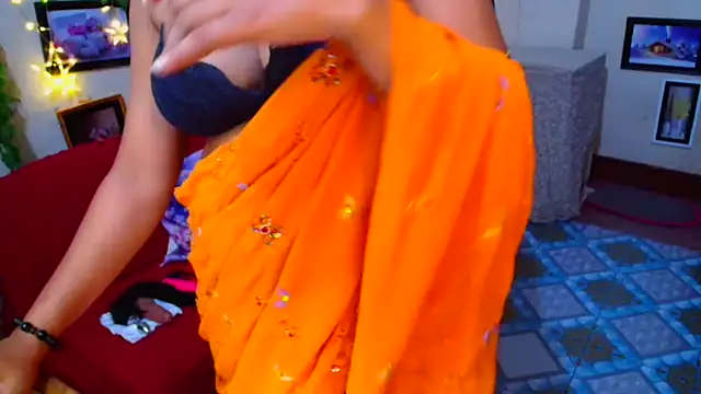 Snapshot of SnoowForYou chatting on October 20, 12:02 am SnoowForYou online show from October 20, 12:02 am