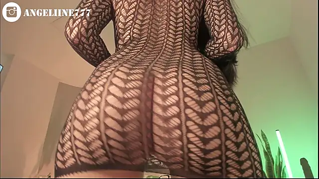 angeline-777 online show from May 6, 8:51 am