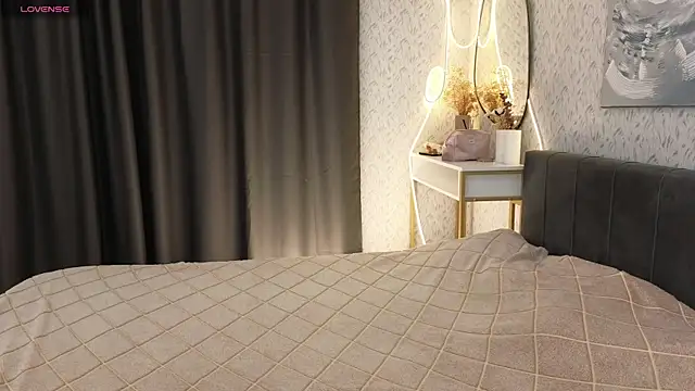 YourSweetDream  online show from October 11, 8:26 am