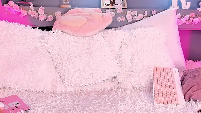 rosemonrooe online show from November 27, 5:13 pm