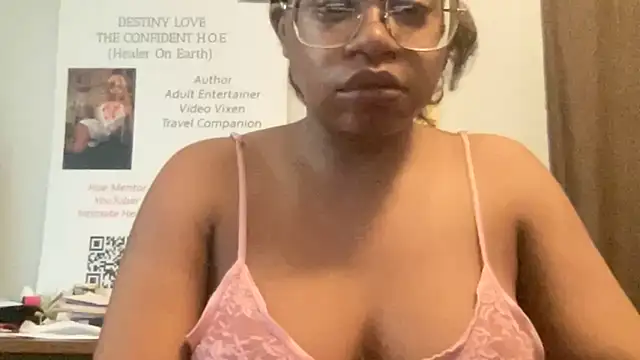 MommyConfident online show from June 2, 6:19 pm