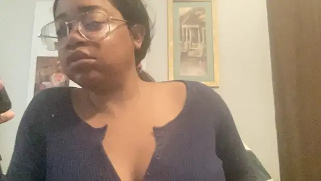 MommyConfident online show from May 24, 7:47 pm