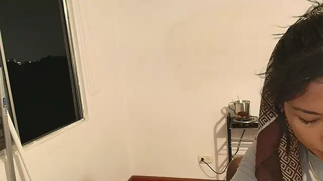 samy jonnes  online show from November 14, 11:19 pm