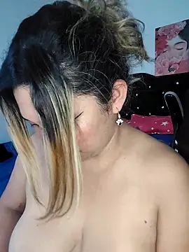 Snapshot of Devil_Sara chatting on May 3, 5:16 pm Devil Sara online show from May 3, 5:16 pm
