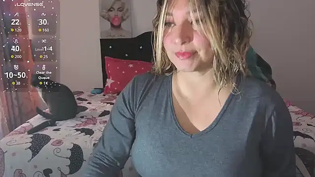 Snapshot of Devil_Sara chatting on April 22, 3:08 pm Devil Sara online show from April 22, 3:08 pm