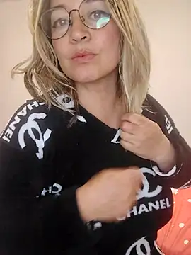 Devil Sara online show from April 14, 4:50 am