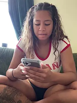 VanessaBling online show from October 1, 2:10 pm