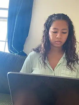 VanessaBling online show from November 8, 4:21 pm