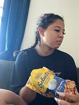 VanessaBling online show from January 15, 4:32 pm