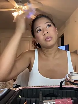 VanessaBling online show from April 24, 2:57 am