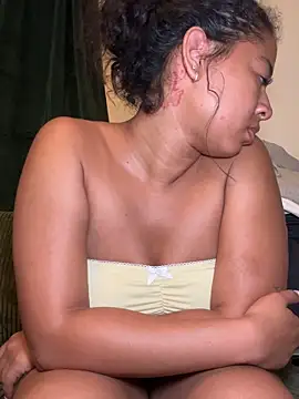 VanessaBling online show from April 11, 3:25 am