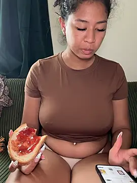 VanessaBling online show from April 30, 3:08 pm