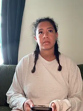 VanessaBling online show from March 7, 4:12 pm