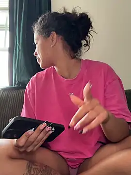 VanessaBling online show from April 4, 3:18 pm