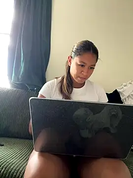 VanessaBling online show from September 15, 9:15 pm
