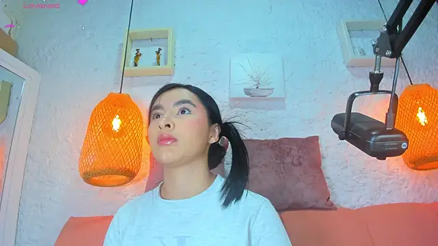 emiily s online show from October 4, 12:07 pm
