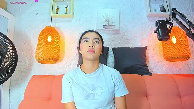 emiily s online show from October 6, 12:06 pm