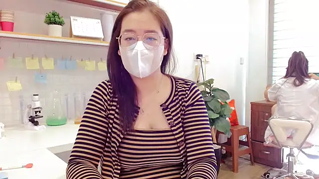 Snapshot of Alisa_Hotfeeling chatting on January 13, 2:07 am Alisa Hotfeeling online show from January 13, 2:07 am