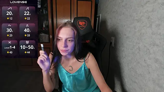 Rachel Sharp online show from December 3, 1:17 pm